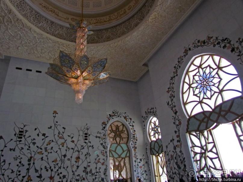 Внутри "малахитовой шкатулки"... Несравненно. Совершенно