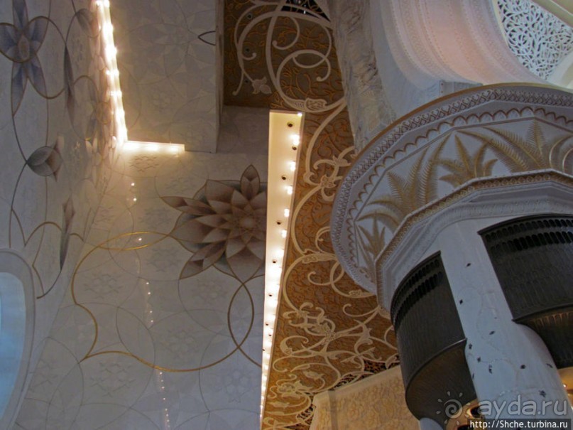 Внутри "малахитовой шкатулки"... Несравненно. Совершенно