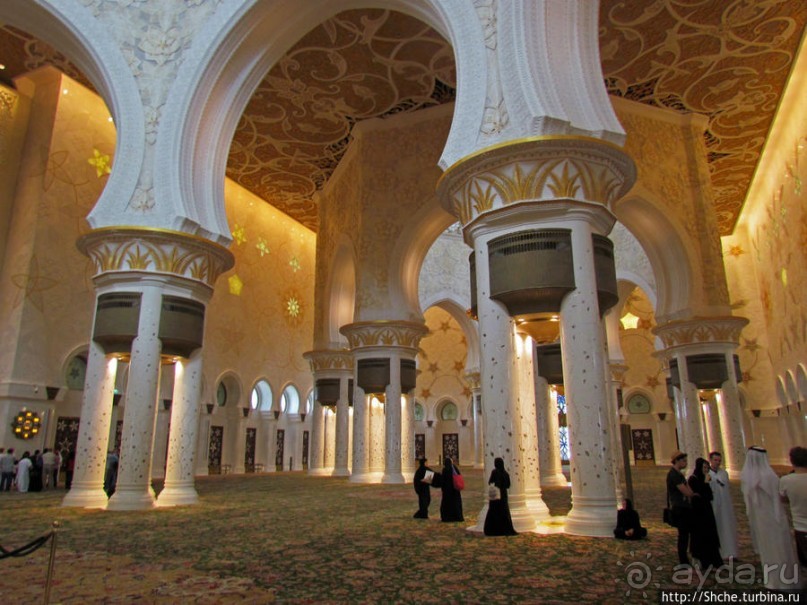 Внутри "малахитовой шкатулки"... Несравненно. Совершенно