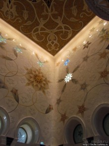 Внутри "малахитовой шкатулки"... Несравненно. Совершенно