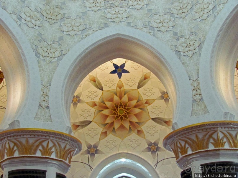 Внутри "малахитовой шкатулки"... Несравненно. Совершенно