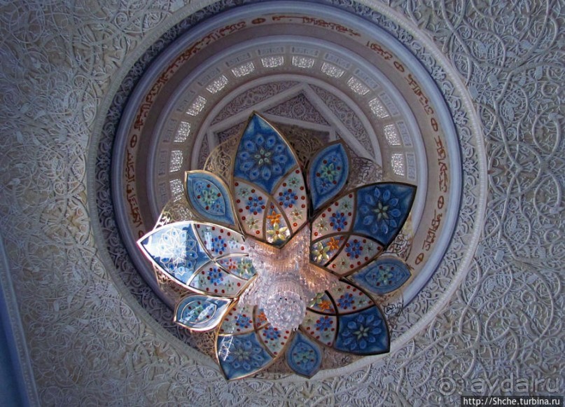 Внутри "малахитовой шкатулки"... Несравненно. Совершенно