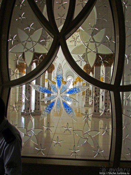 Внутри "малахитовой шкатулки"... Несравненно. Совершенно