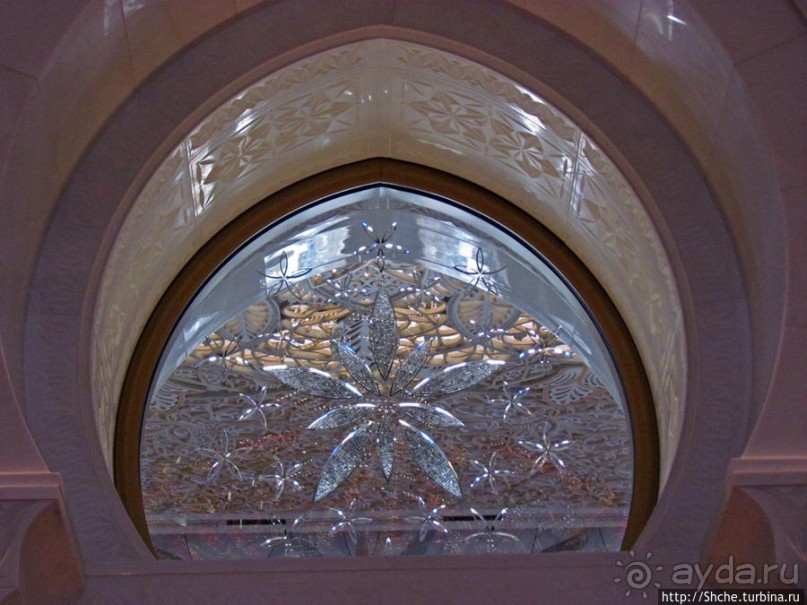 Внутри "малахитовой шкатулки"... Несравненно. Совершенно