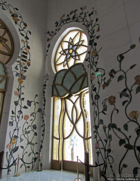 Внутри "малахитовой шкатулки"... Несравненно. Совершенно