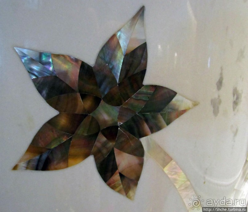 Внутри "малахитовой шкатулки"... Несравненно. Совершенно