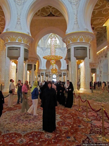 Внутри "малахитовой шкатулки"... Несравненно. Совершенно