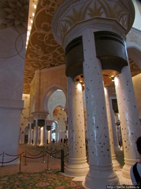 Внутри "малахитовой шкатулки"... Несравненно. Совершенно