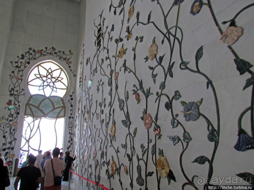 Внутри "малахитовой шкатулки"... Несравненно. Совершенно