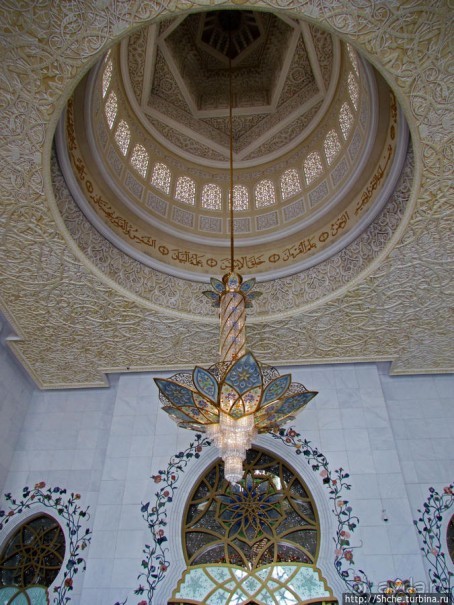 Внутри "малахитовой шкатулки"... Несравненно. Совершенно