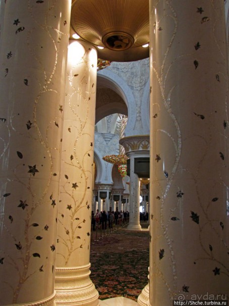 Внутри "малахитовой шкатулки"... Несравненно. Совершенно