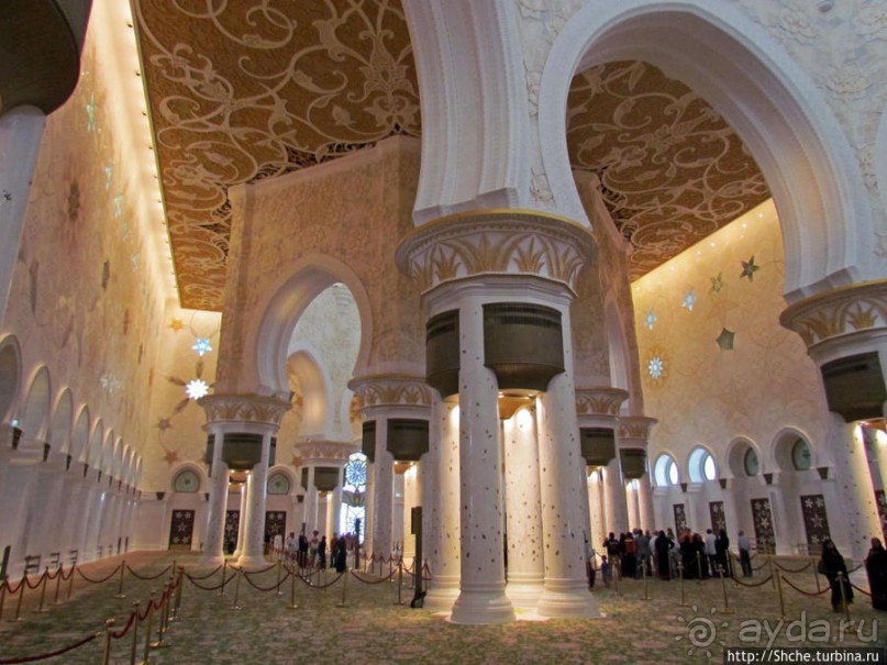 Внутри "малахитовой шкатулки"... Несравненно. Совершенно