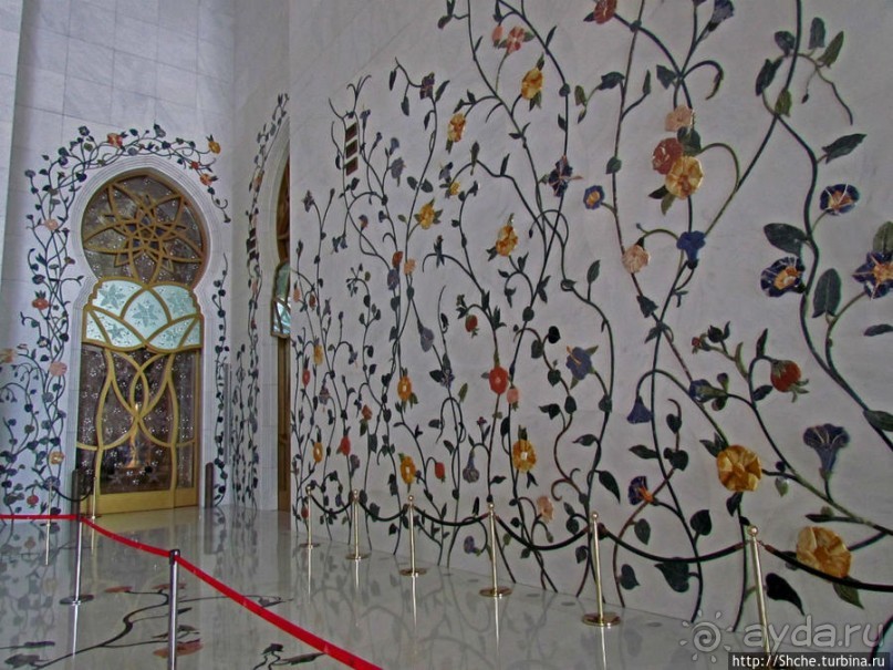 Внутри "малахитовой шкатулки"... Несравненно. Совершенно