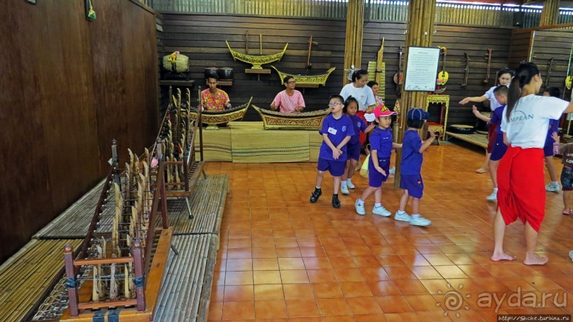 Sampran Riverside: "Тайская культура вживую" и шоу слонов