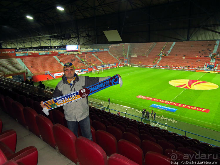 И один на трибуне воин