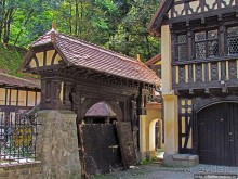 Замок Пелишор