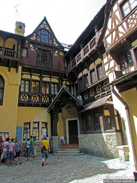 Замок Пелишор