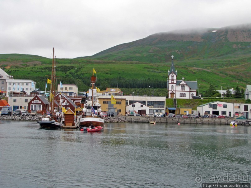 Город-порт Хусавик. Хотите смотреть китов? Вам сюда