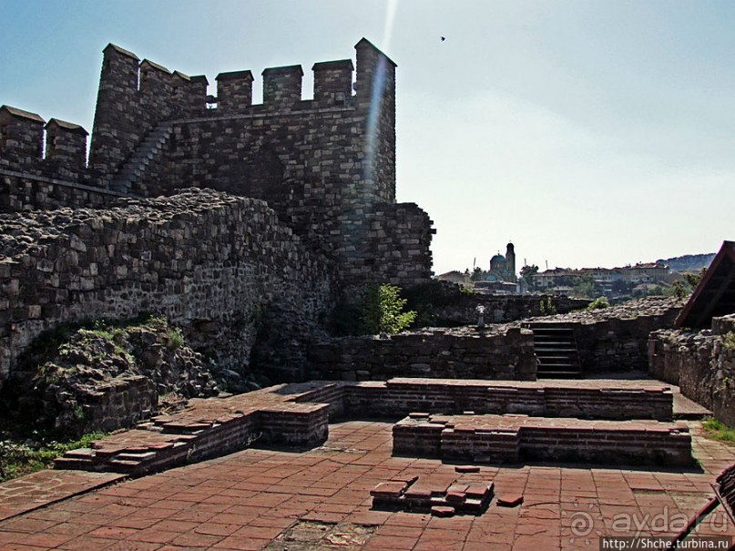 Прогулка по средневековой болгарской крепости "Царевец"