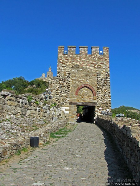 Прогулка по средневековой болгарской крепости "Царевец"