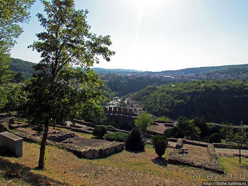 Прогулка по средневековой болгарской крепости "Царевец"