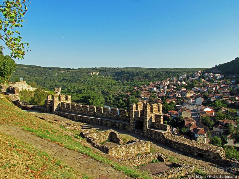 Прогулка по средневековой болгарской крепости "Царевец"
