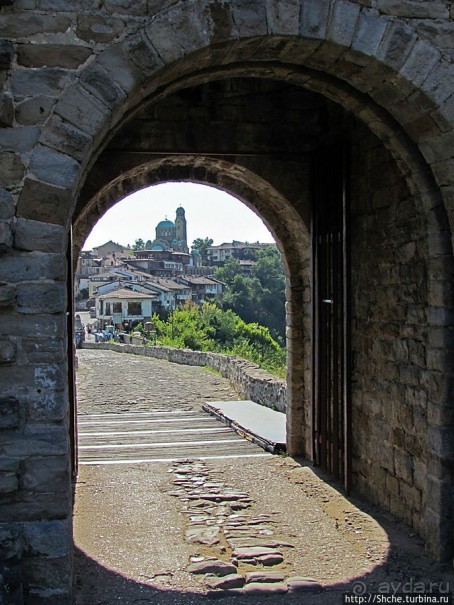 Прогулка по средневековой болгарской крепости "Царевец"