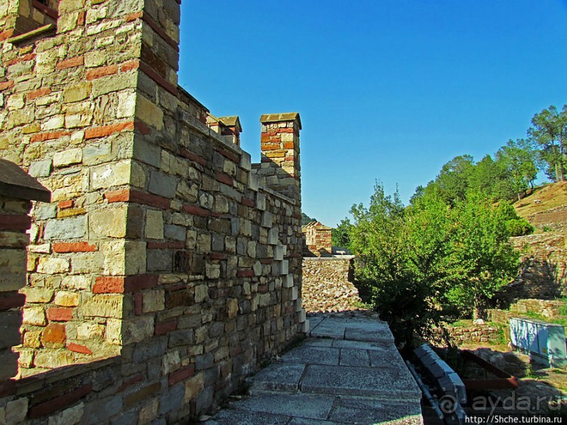 Прогулка по средневековой болгарской крепости "Царевец"
