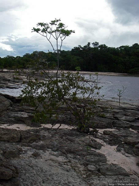 В брюхе у "жабы" ... (под струями водопада Сапо)