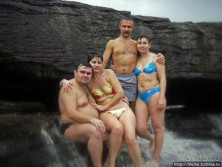 В брюхе у "жабы" ... (под струями водопада Сапо)