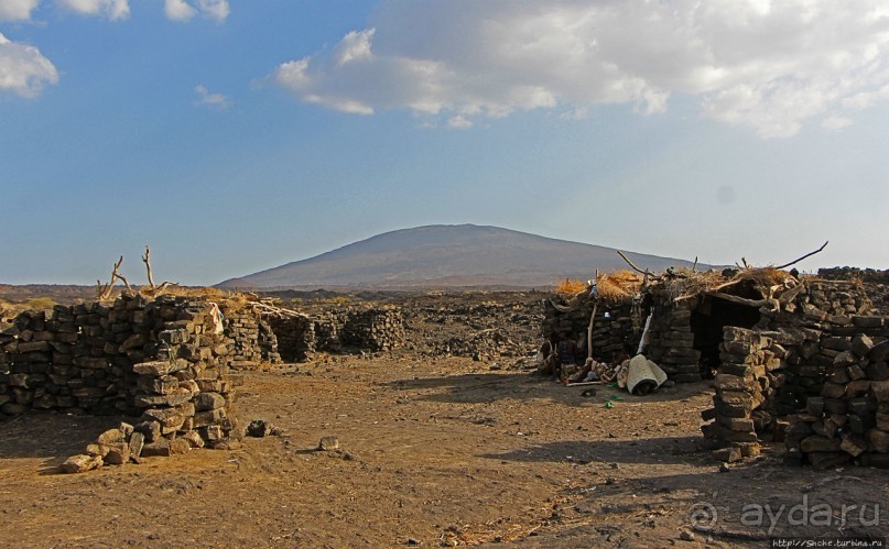 Эрта Але — врата Ада (черный вход) Эрта Але — врата Ада (черный вход)