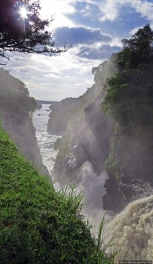 Как Нил в шестиметровую щель протиснулся