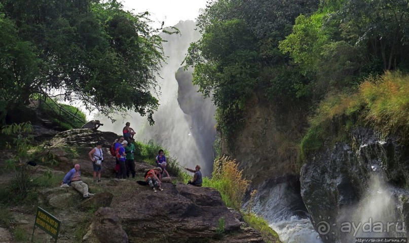 Как Нил в шестиметровую щель протиснулся Как Нил в шестиметровую щель протиснулся
