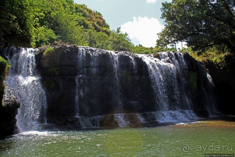 Альбом отзыва "Талофофо — живописная серия каскадов в джунглях Гуама"