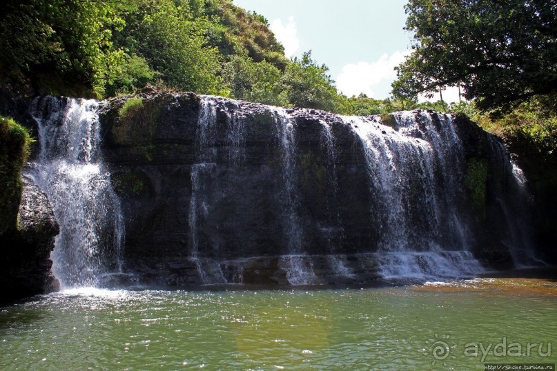 Альбом отзыва "Талофофо — живописная серия каскадов в джунглях Гуама"