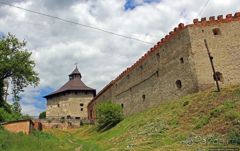 Замок меж двух Бугов