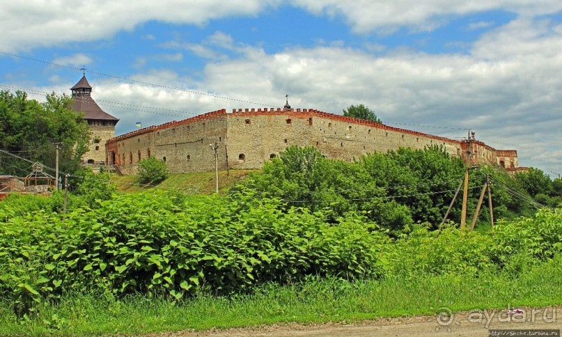 Замок меж двух Бугов