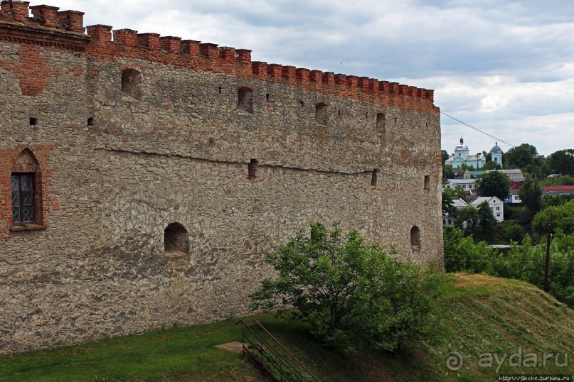 Замок меж двух Бугов
