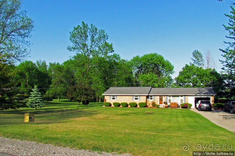 Иллюзия: " Живописная дорога вдоль озера Гурон"