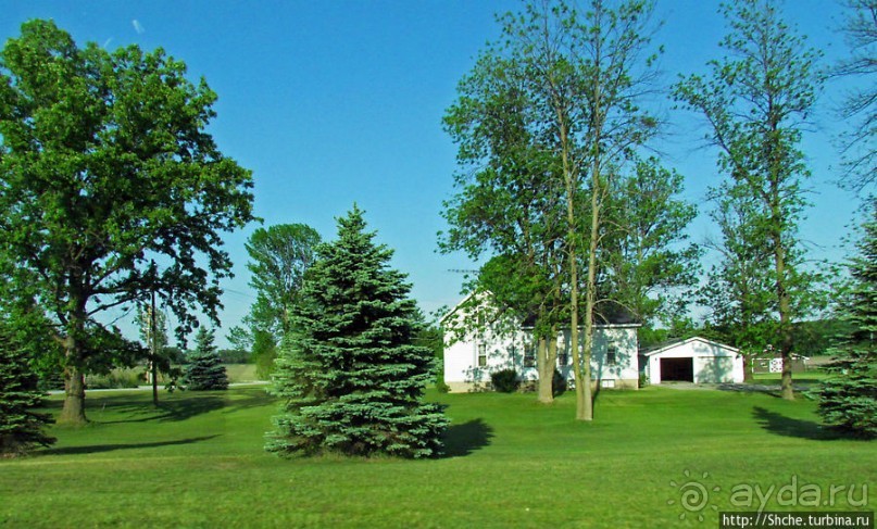 Иллюзия: " Живописная дорога вдоль озера Гурон"