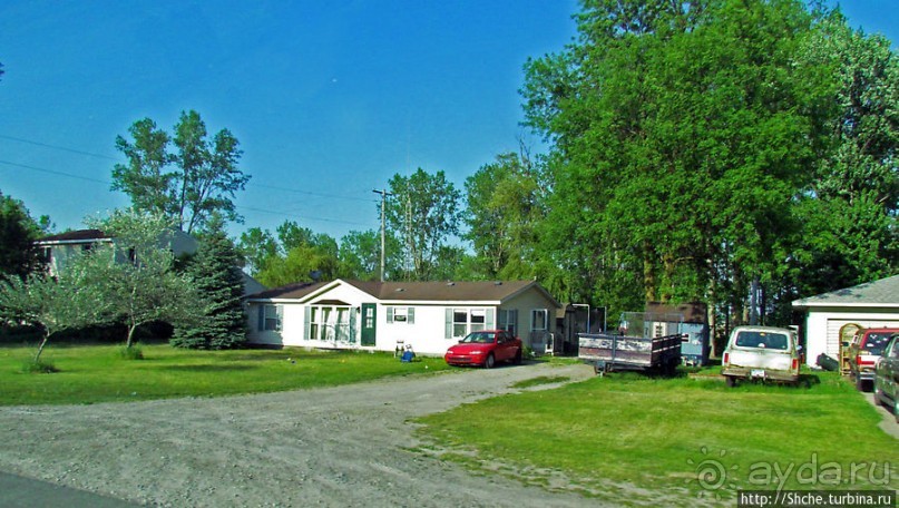 Иллюзия: " Живописная дорога вдоль озера Гурон"