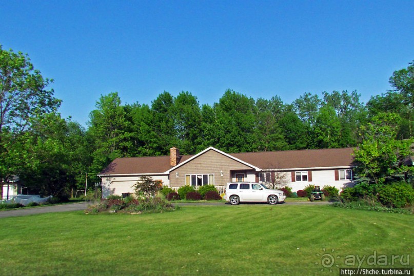 Иллюзия: " Живописная дорога вдоль озера Гурон"