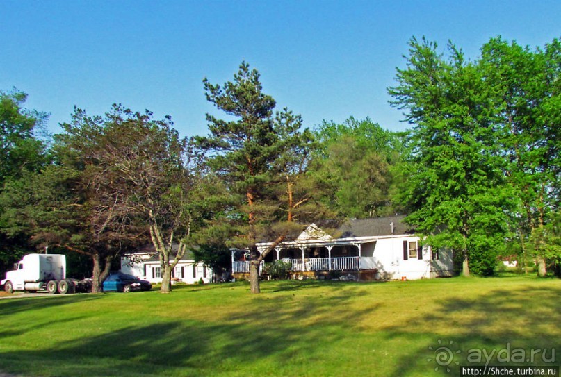 Иллюзия: " Живописная дорога вдоль озера Гурон"