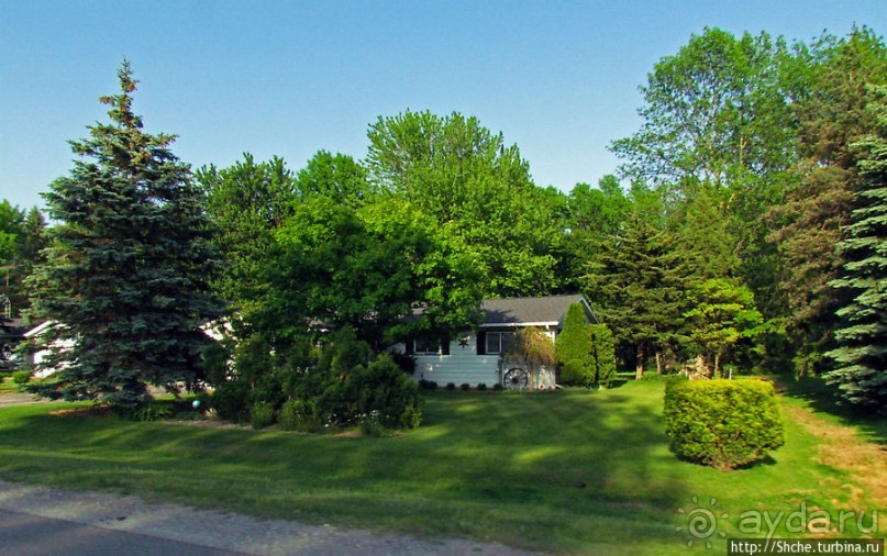 Иллюзия: " Живописная дорога вдоль озера Гурон"