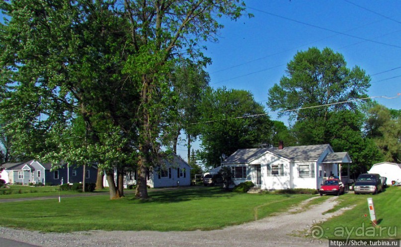 Иллюзия: " Живописная дорога вдоль озера Гурон"