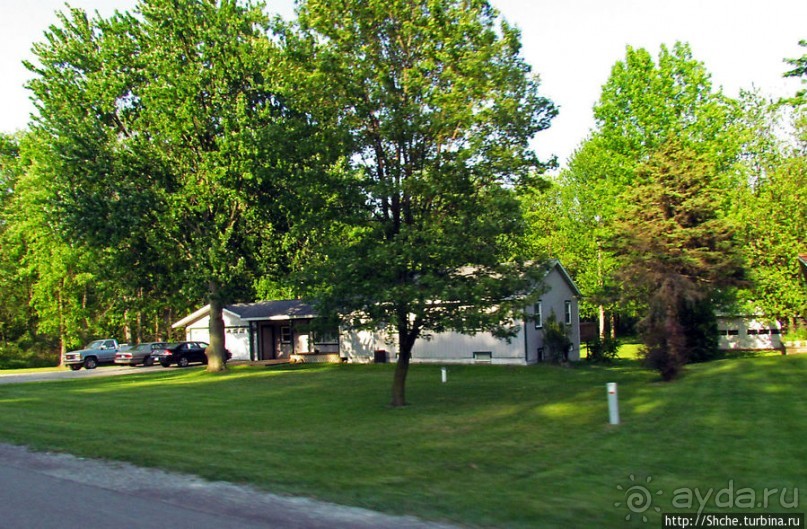 Иллюзия: " Живописная дорога вдоль озера Гурон"