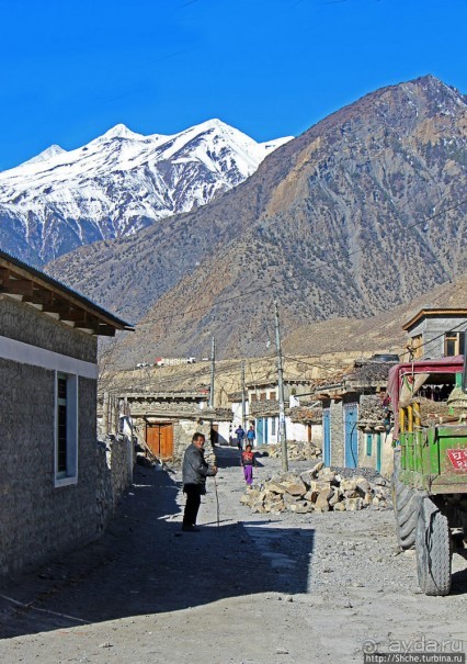 Джомсом — здесь все начинается (ворота Мустанга) Джомсом — здесь все начинается (ворота Мустанга)