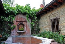 Шикарный пятизвездочный отель в колониальном стиле