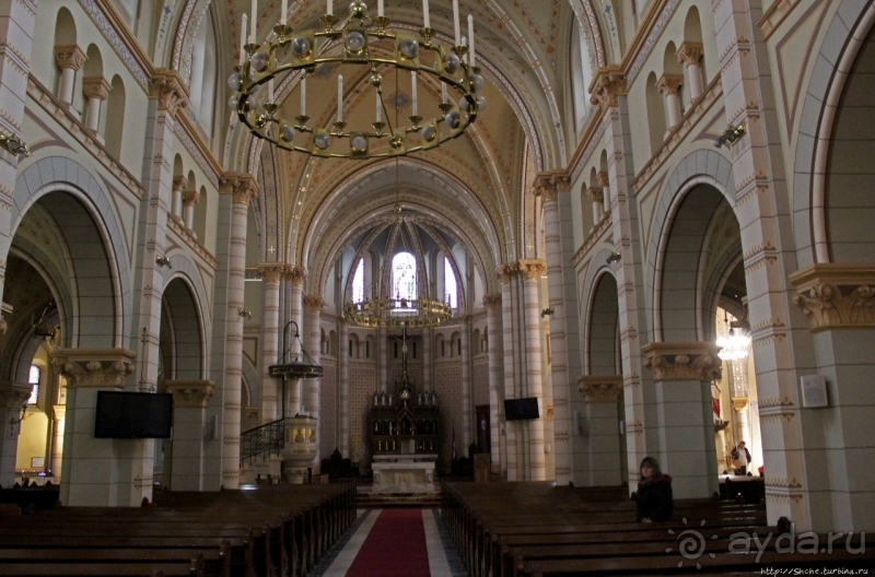 "Стильный" католический собор Ньиредьхазы