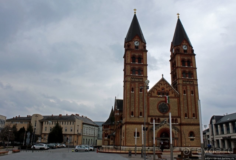 "Стильный" католический собор Ньиредьхазы